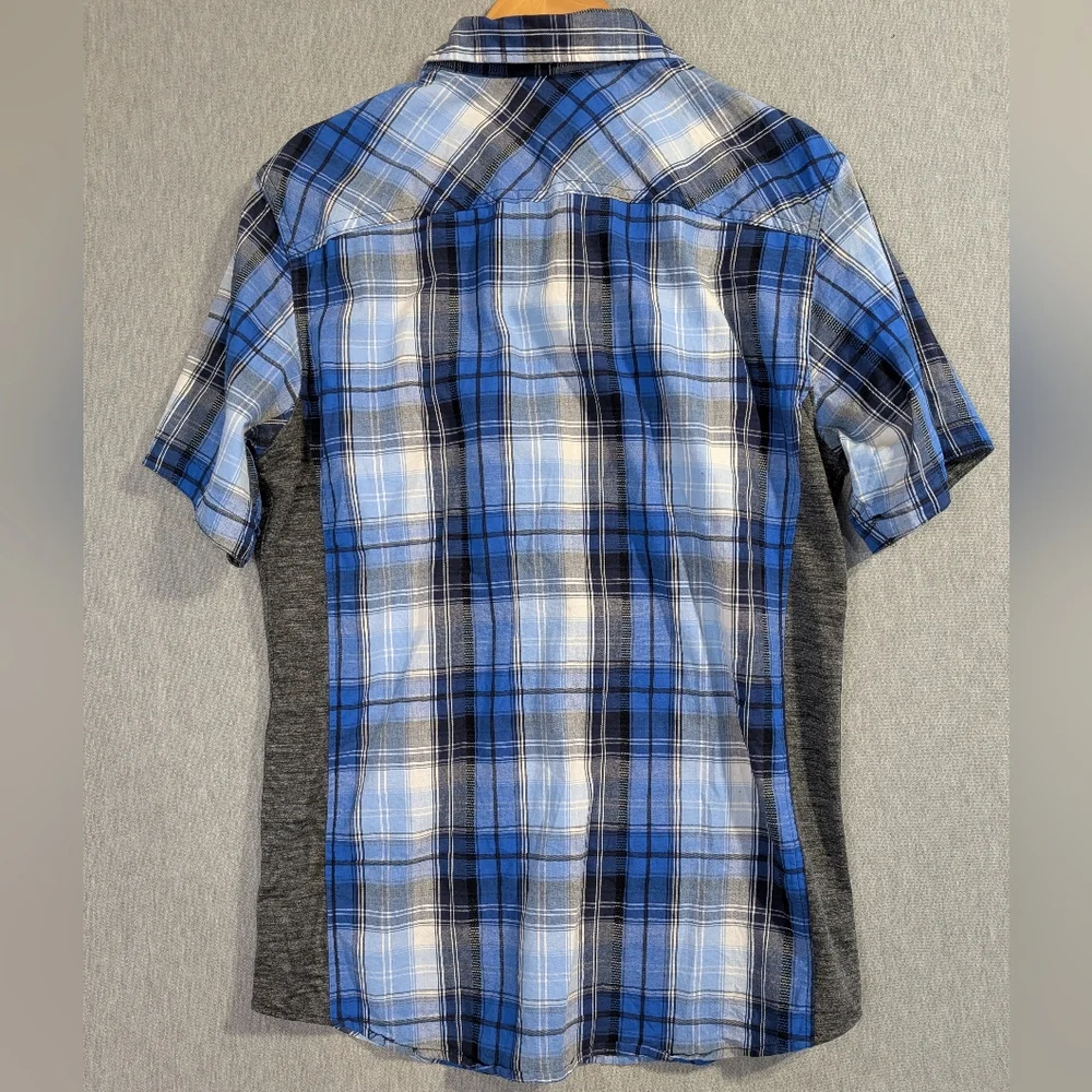 Rock & Republic Plaid Shirt Men's Medium Blue Shirt Sleeve - Picture 8 of 9